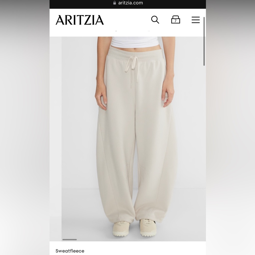 Aritzia mega horseshoe sweatpants